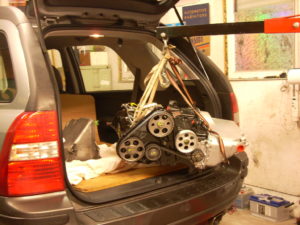Een nieuwe KY-motor voor de bloemen Cindy-bus
